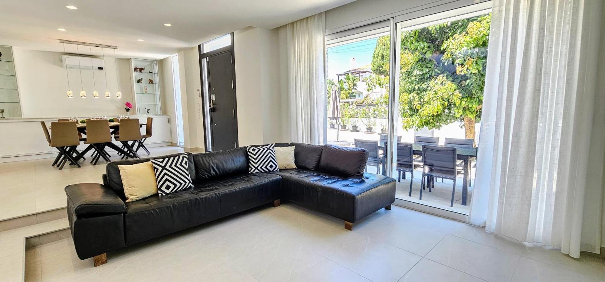 Villa 6 Bedrooms New Luxury With Private Pool And Jacuzzi Marbella