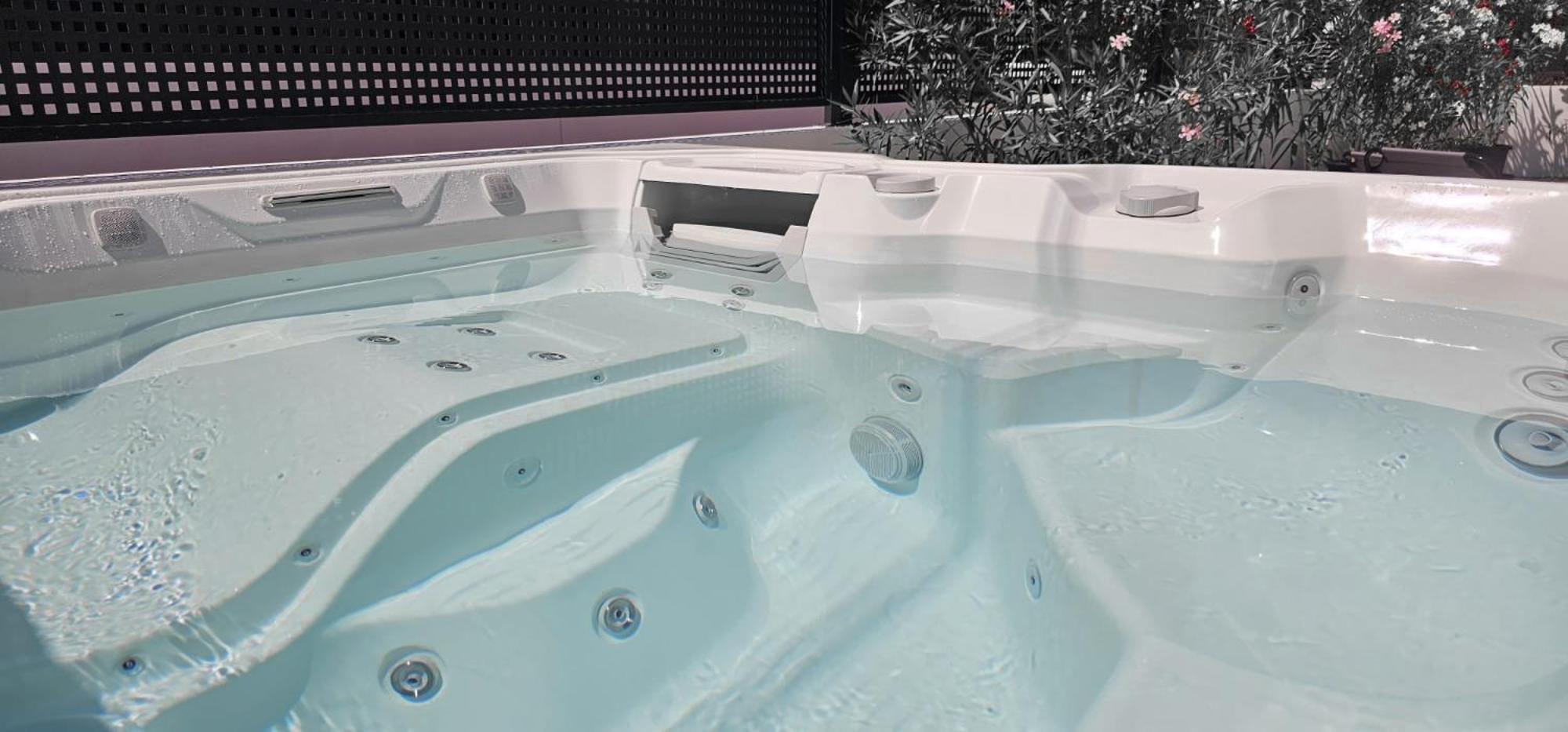 Villa 6 Bedrooms New Luxury With Private Pool And Jacuzzi Marbella